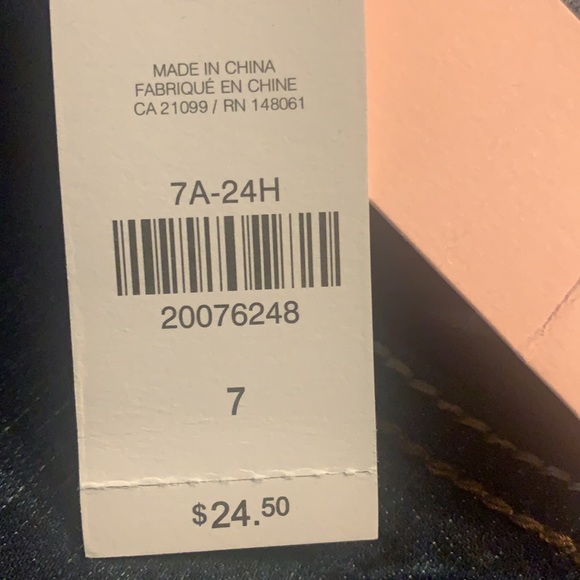 NWT juniors denim short shorts - Picture 5 of 5